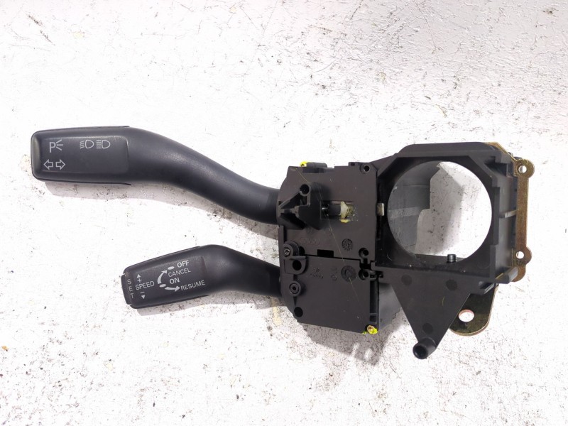 Recambio de mando intermitentes para audi a4 b6 (8e2) 2.5 tdi quattro referencia OEM IAM 8E0953513A  