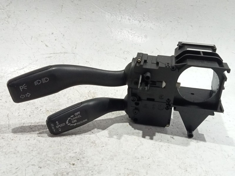 Recambio de mando multifuncion para audi a8 d3 (4e2, 4e8) 4.2 quattro referencia OEM IAM 8E0953513A  