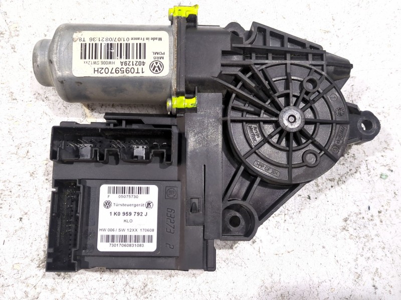 Recambio de motor elevalunas delantero derecho para skoda octavia ii (1z3) 1.9 tdi referencia OEM IAM 1T0059702H  