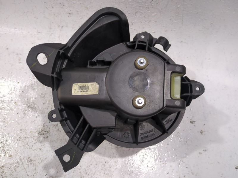 Recambio de motor calefaccion para citroën nemo (2008) 1.2 hdi 75 referencia OEM IAM 507730100  