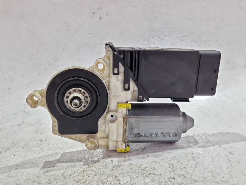 Recambio de motor elevalunas delantero derecho para seat toledo ii (1m2) 1.9 tdi referencia OEM IAM 9776101434202  