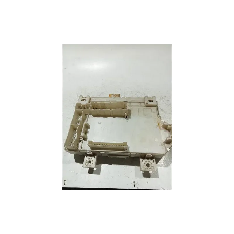Recambio de caja fusibles/rele para mitsubishi colt (cj0a)(1996) referencia OEM IAM 1791HOA1  