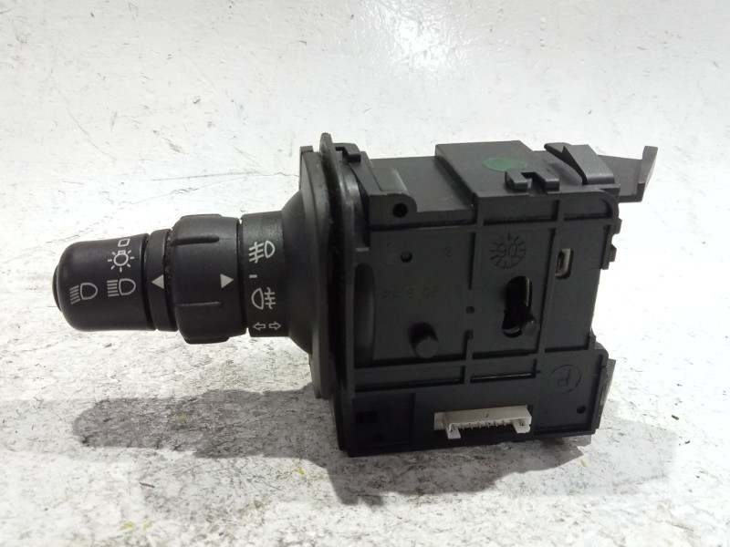 Recambio de mando intermitentes para renault megane scénic dci referencia OEM IAM   