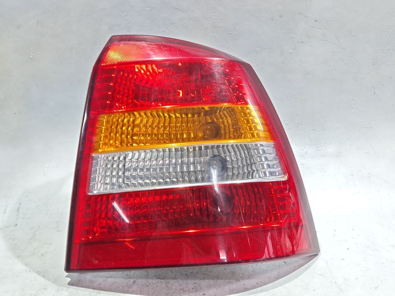 Recambio de piloto trasero derecho para opel astra g hatchback (t98) 1.6 (f08, f48) referencia OEM IAM 13110931  