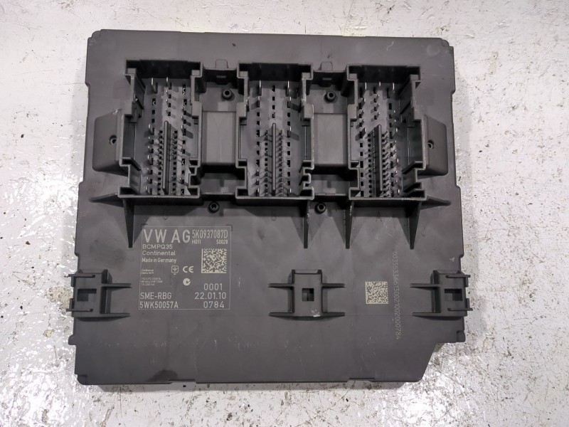 Recambio de caja reles / fusibles para seat leon st (5f8) 1.6 tdi 4drive referencia OEM IAM 5WK50057A  