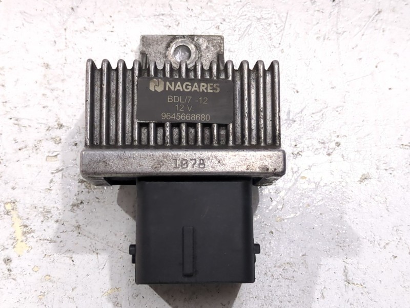 Recambio de caja precalentamiento para peugeot bipper (aa_) 1.4 hdi referencia OEM IAM 9645668680  