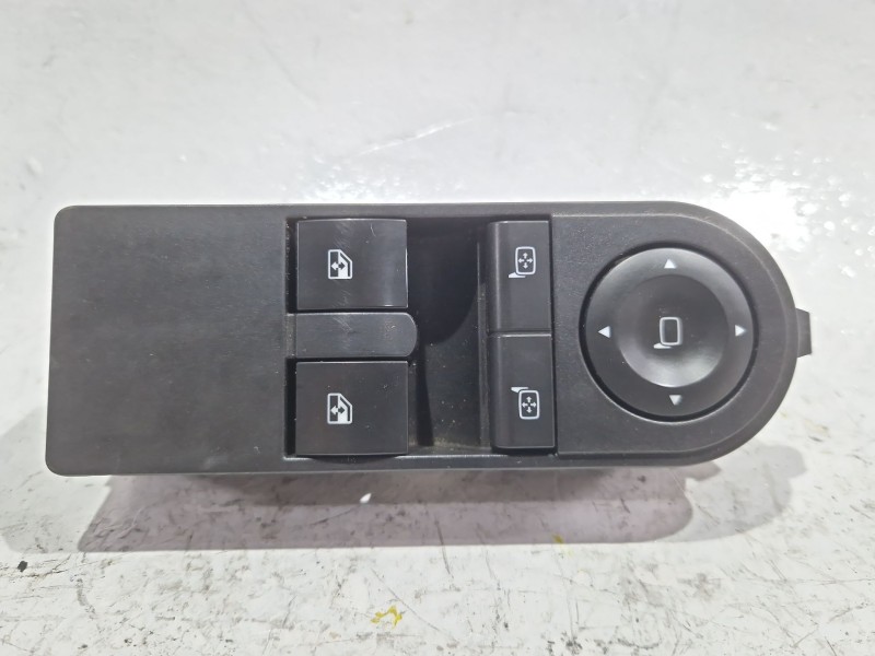 Recambio de mando elevalunas delantero izquierdo para opel astra h (a04) 1.7 cdti (l48) referencia OEM IAM 13228706  