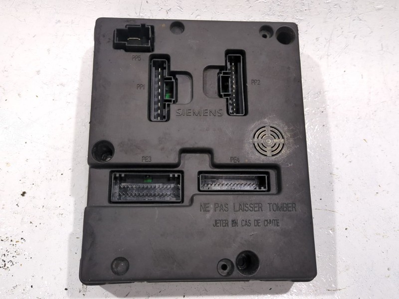 Recambio de caja reles / fusibles para renault megane i (ba0/1_) 1.9 dti (ba1u) referencia OEM IAM 8200029340B  