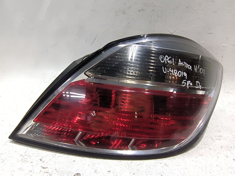 Recambio de piloto trasero derecho para opel astra h (a04) 1.7 cdti (l48) referencia OEM IAM VP7HLX13404A  