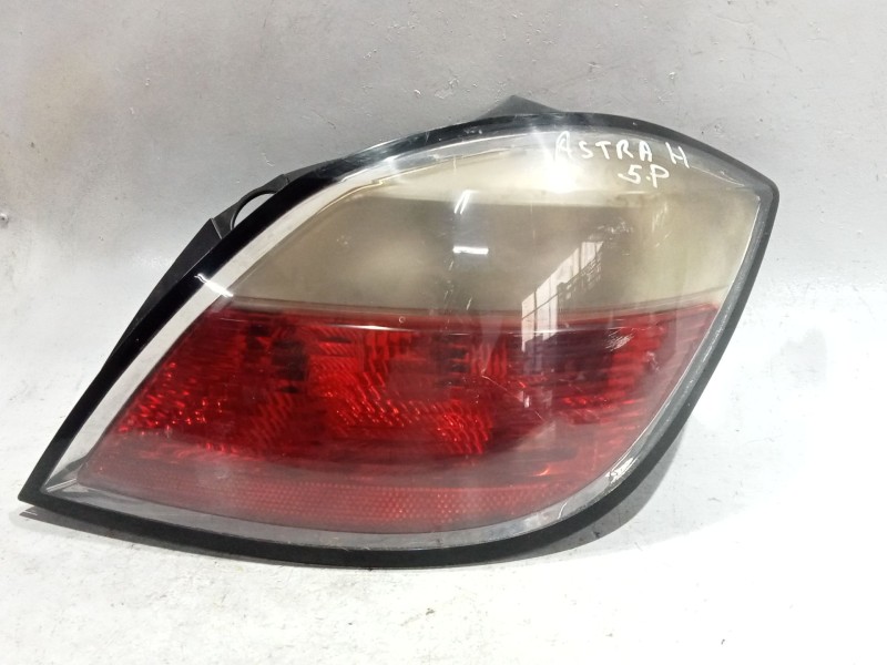 Recambio de piloto trasero derecho para opel astra h (a04) 1.6 (l48) referencia OEM IAM 154421936RB  