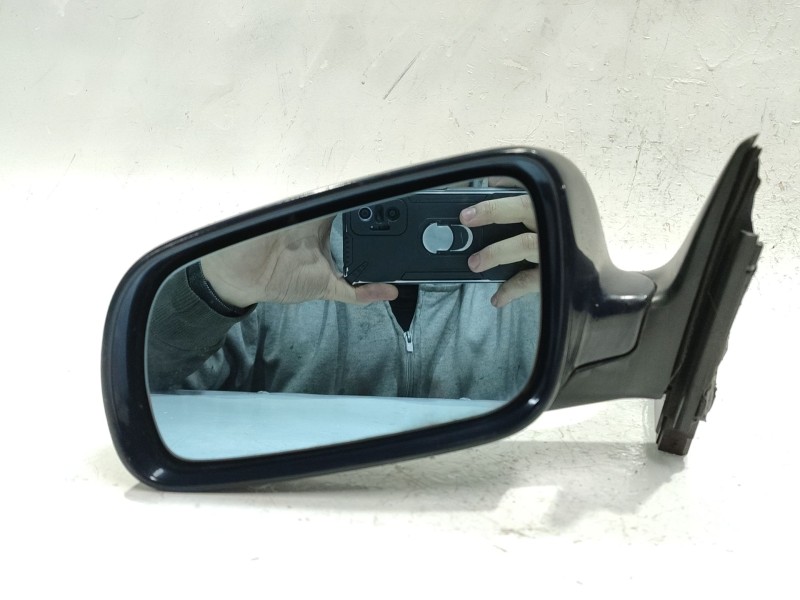 Recambio de retrovisor izquierdo para audi a4 b5 (8d2) 1.9 tdi referencia OEM IAM E6024740  