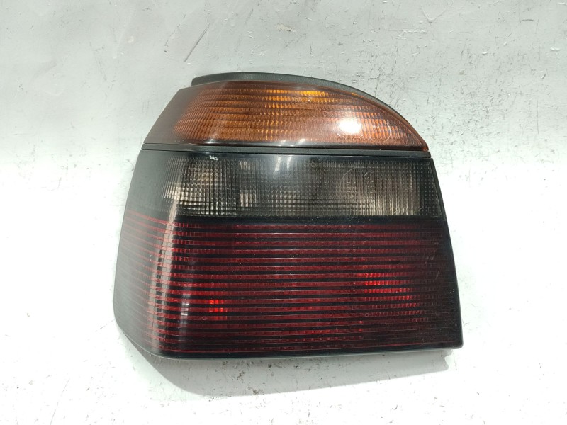 Recambio de piloto trasero izquierdo para volkswagen golf iii (1h1) 1.9 d referencia OEM IAM 1H6945111B  