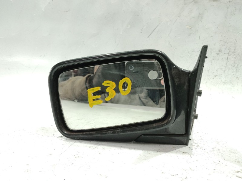 Recambio de retrovisor izquierdo para bmw serie 3 berlina (e30)(1982) 318 i referencia OEM IAM E10017111  
