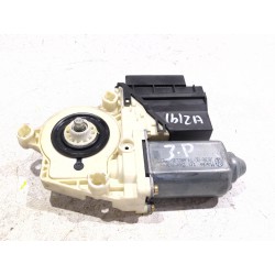 MOTOR ELEVALUNAS DELANTERO DERECHO 8Q2959801A 
