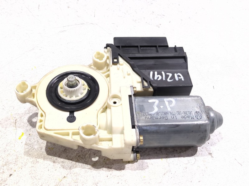 Recambio de motor elevalunas delantero derecho para seat ibiza iii (6l1) 1.9 tdi referencia OEM IAM 8Q2959801A  