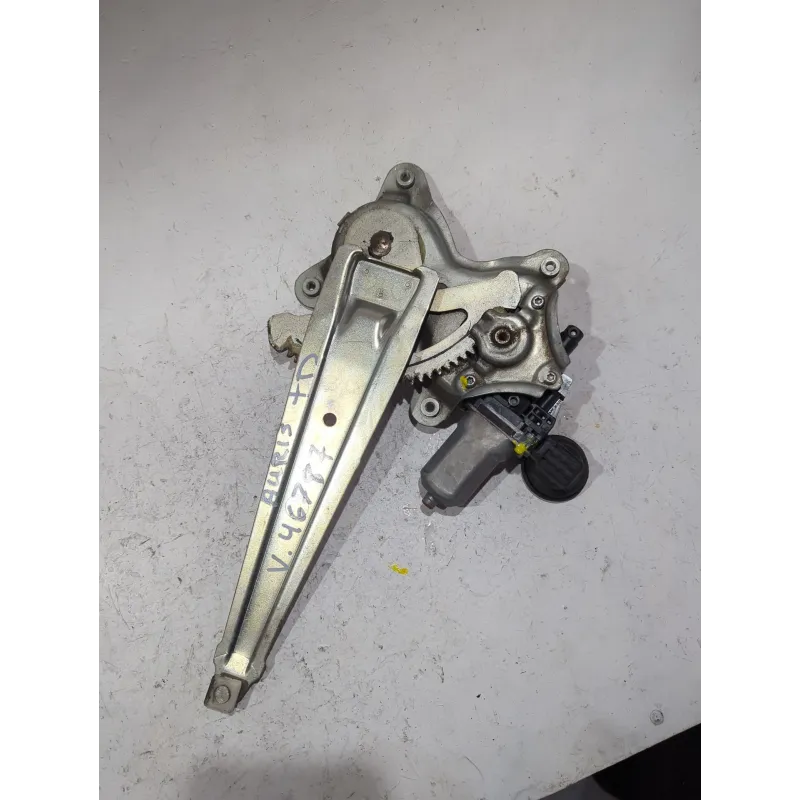 Recambio de elevalunas trasero derecho para toyota auris (_e15_) 2.0 d-4d (ade150_) referencia OEM IAM 8572035140  