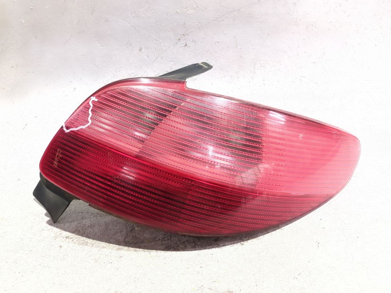 Recambio de piloto trasero derecho para peugeot 206 (1998) 1.4 16v referencia OEM IAM 2531D  