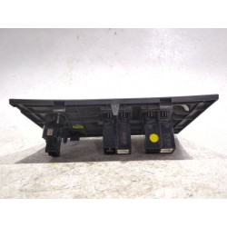 Recambio de conector usb / aux para dacia duster (hm_) 1.5 dci 90 (hmaa) referencia OEM IAM 682640040R  