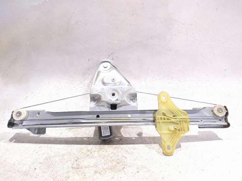 Recambio de mecanismo elevalunas delantero derecho para dacia duster (hm_) 1.5 dci 90 (hmaa) referencia OEM IAM 807201952R  