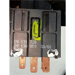 Recambio de interruptor luces emergencia para opel astra g berlina di referencia OEM IAM 09131728  