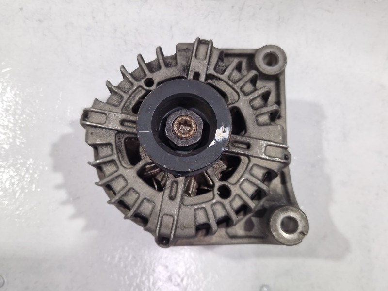 Recambio de alternador para bmw 1 (e81) 118 d referencia OEM IAM 0986082200  