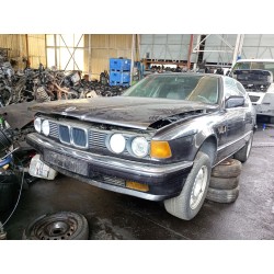BMW 7 (E32)