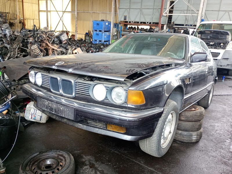 bmw 7 (e32) del año 1986