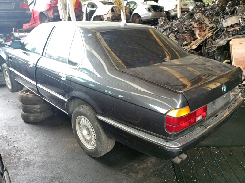 bmw 7 (e32) del año 1986
