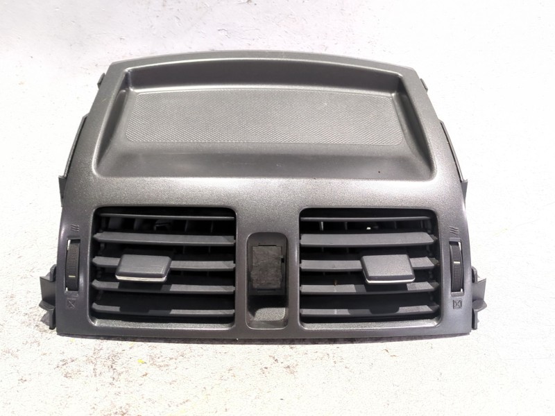 Recambio de aireador central para toyota auris (_e15_) 1.6 (zre151_) referencia OEM IAM 5567002130  