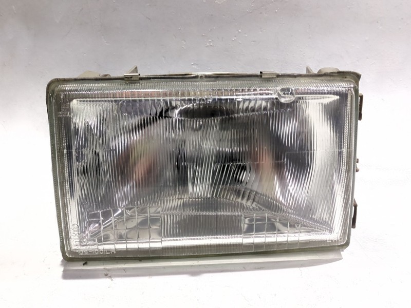 Recambio de faro delantero izquierdo para renault 9 (l42_) 1.4 (l422, l42c) referencia OEM IAM 061810  