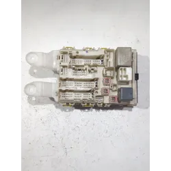 Recambio de caja reles / fusibles para toyota auris (_e15_) 2.0 d-4d (ade150_) referencia OEM IAM 8273012210  