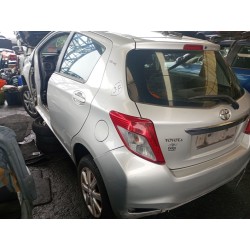 toyota yaris (_p13_) del año 2013