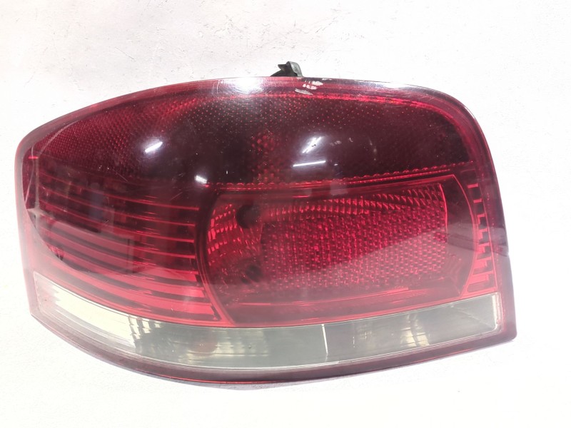 Recambio de piloto trasero izquierdo para audi a3 (8p1) 2.0 tdi 16v referencia OEM IAM 8P0945095024S  