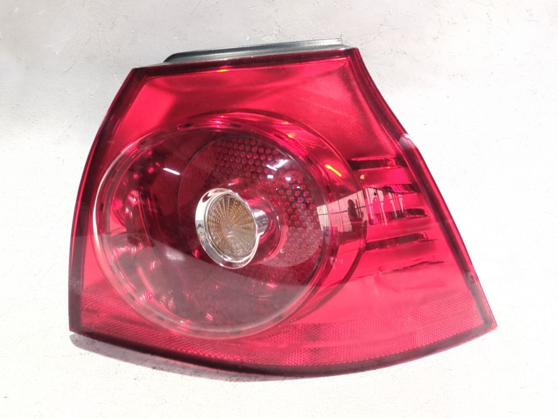 Recambio de piloto trasero derecho para volkswagen golf v (1k1) 2.0 tdi 16v referencia OEM IAM 89398299  