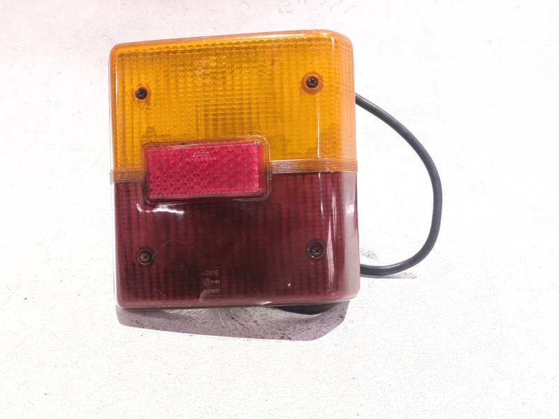 Recambio de piloto trasero derecho para ebro f-275 1.8 d referencia OEM IAM 006360  