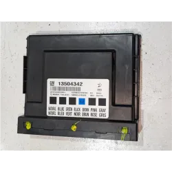 Recambio de modulo confort para opel insignia berlina (2008) 2.0 cdti referencia OEM IAM GM13504342  