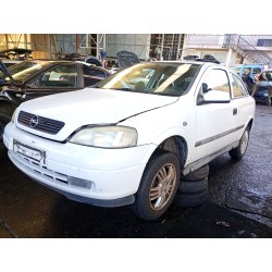 opel astra g coupe (2000) del año 2000