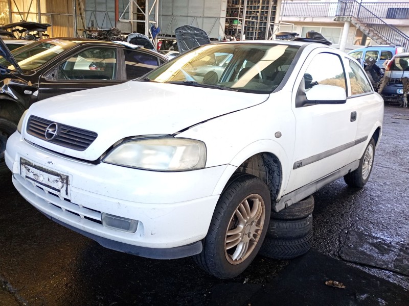 opel astra g coupe (2000) del año 2000