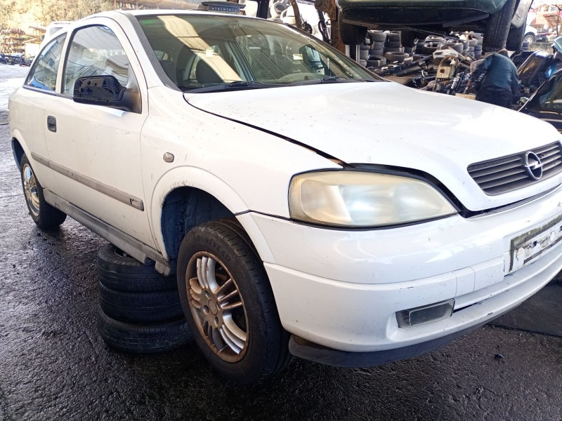 opel astra g coupe (2000) del año 2000
