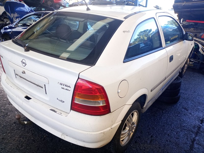 opel astra g coupe (2000) del año 2000