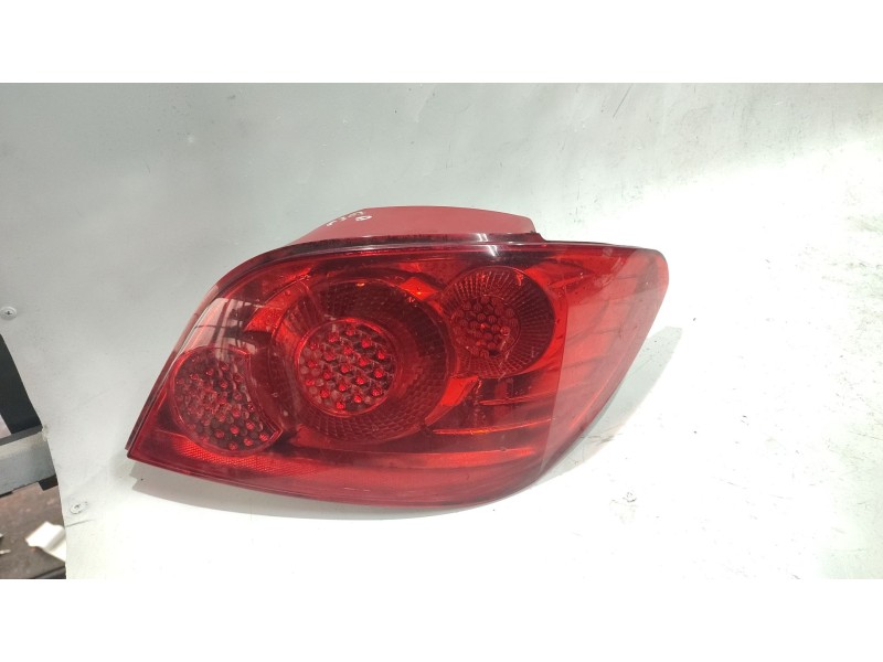 Recambio de piloto trasero derecho para peugeot 307 (3a/c) 2.0 hdi 90 referencia OEM IAM 2570D  