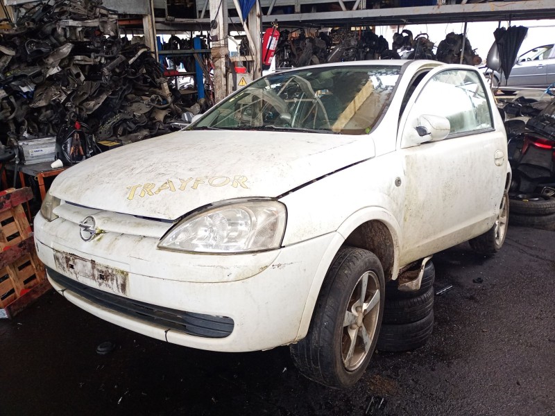 opel corsa c (x01) del año 2001