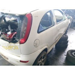 opel corsa c (x01) del año 2001