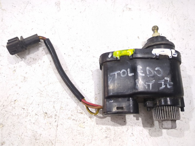 Recambio de motor regulacion faros para seat toledo i (1l2) 1.9 tdi referencia OEM IAM 1L0941295  