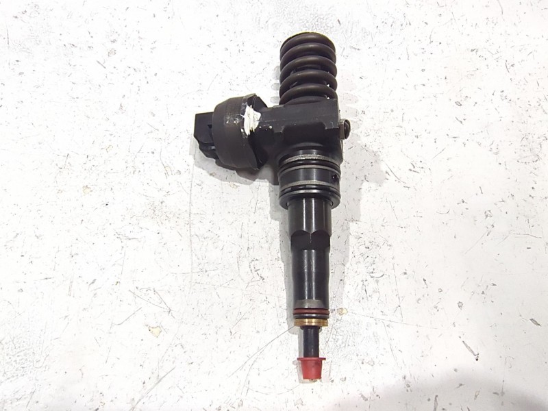 Recambio de inyector para seat cordoba (6l2) 1.9 tdi referencia OEM IAM 038130073AJ  