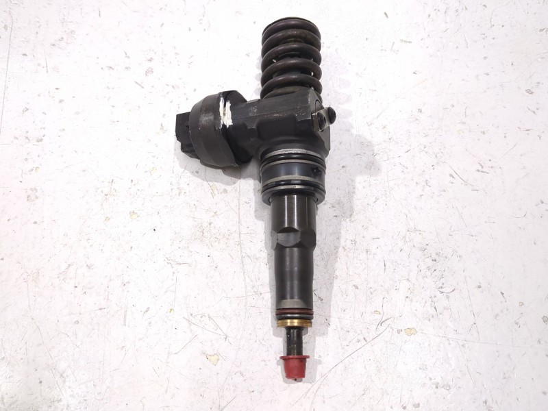 Recambio de inyector para seat cordoba (6l2) 1.9 tdi referencia OEM IAM 038130073AJ  