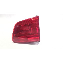 PILOTO TRASERO DERECHO INTERIOR PORTON 5N0945310 