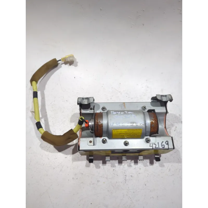 Recambio de airbag delantero derecho para toyota auris (_e15_) 2.0 d-4d (ade150_) referencia OEM IAM 1043940  
