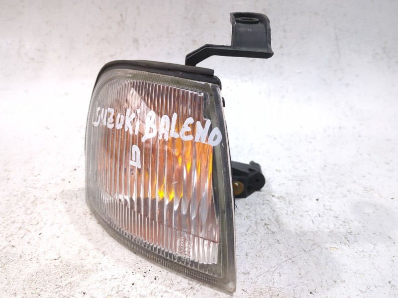 Recambio de intermitente delantero derecho para suzuki baleno berlina (sy/eg)(1995) 1.3 referencia OEM IAM 51835212B  