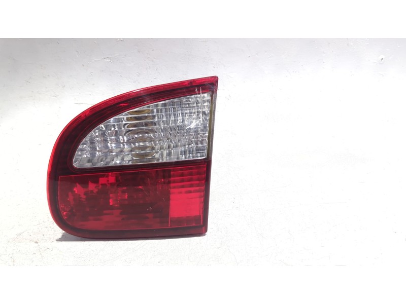 Recambio de piloto trasero derecho interior porton para daewoo lanos (klat) 1.3 referencia OEM IAM   